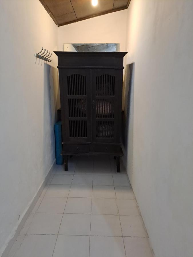 Shalana Homestay- Formerly Teka Teki House Семиняк Екстериор снимка