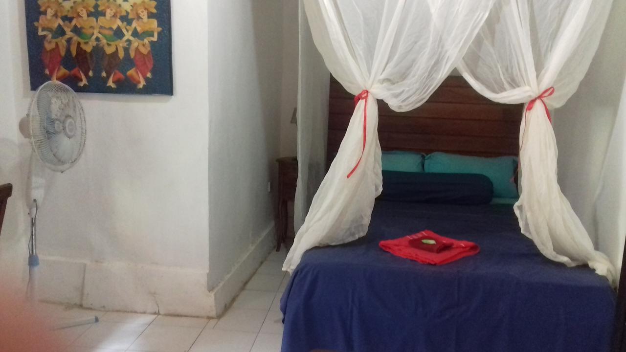 Shalana Homestay- Formerly Teka Teki House Семиняк Екстериор снимка