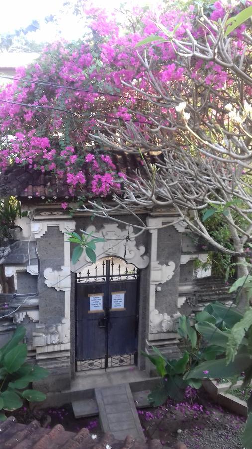 Shalana Homestay- Formerly Teka Teki House Семиняк Екстериор снимка