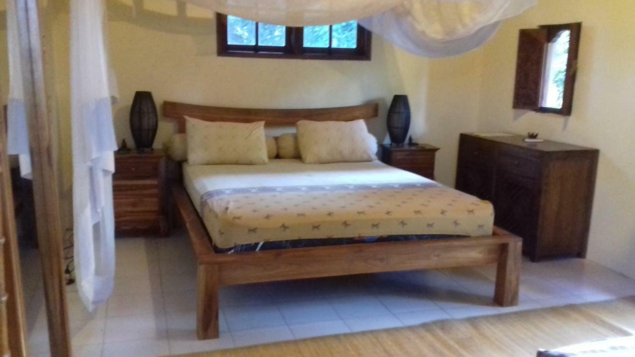 Shalana Homestay- Formerly Teka Teki House Семиняк Екстериор снимка